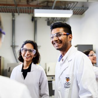 UNSW students in lab