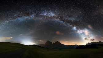 Starry sky in the mountains, photo taken at 2000 m (Dolomites, italian Alps): the entire visible arc of the Milky Way, our galaxy.