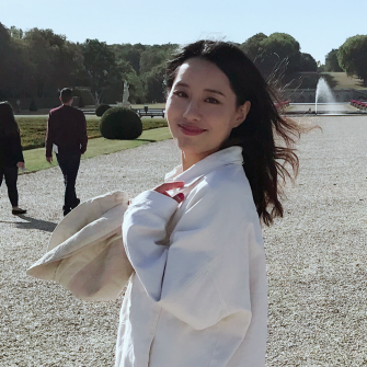 Yushie Shi