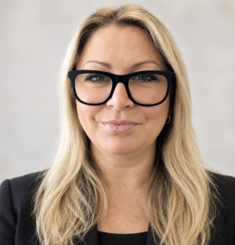 Headshot of HDR Student Sue Cliffe