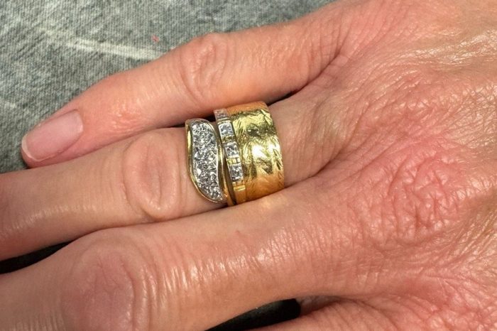 Nicola French, Mum’s Rings, Photograph