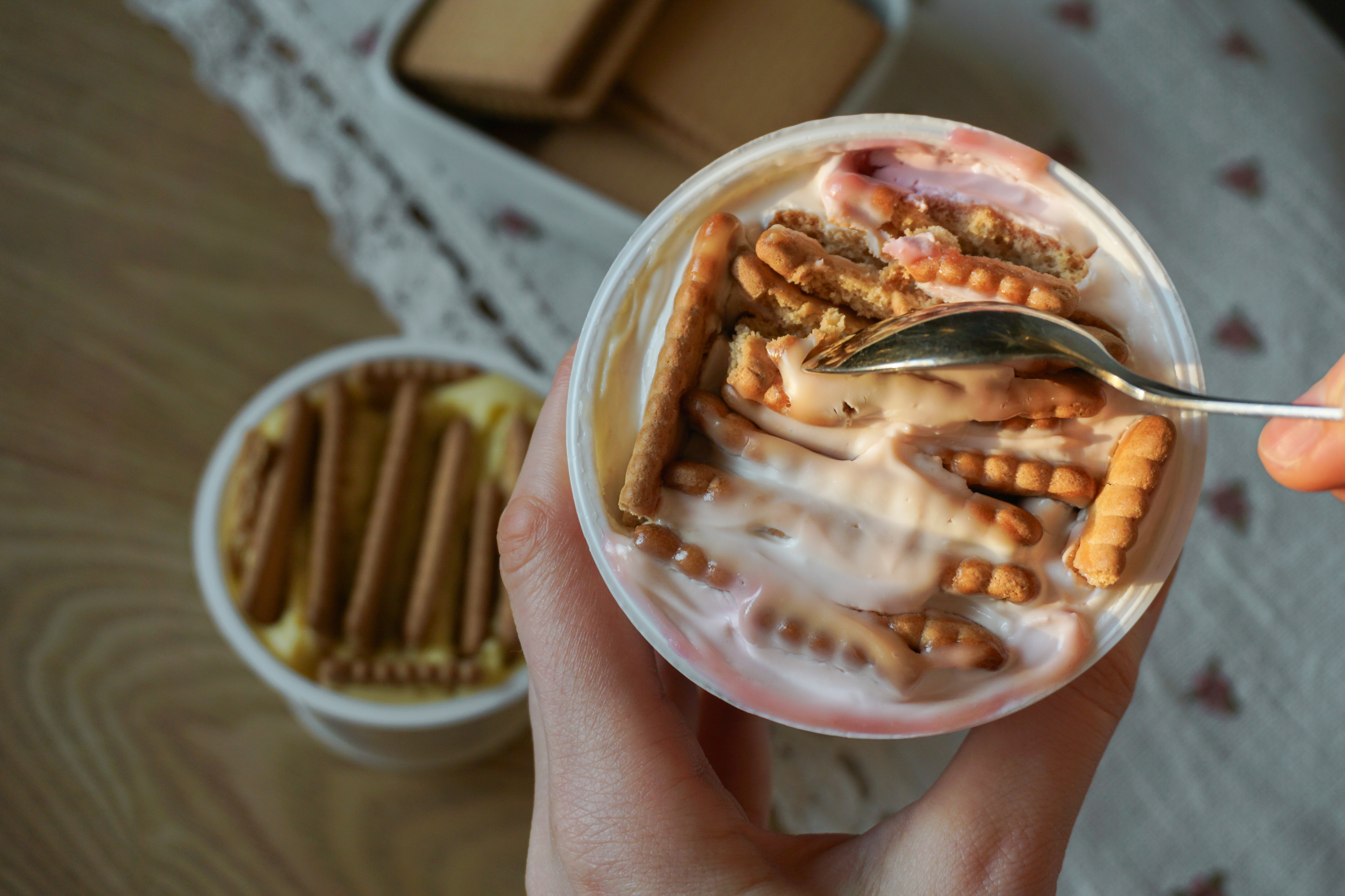Japanese cheesecake is a no-bake dessert made by combining Biscoff biscuits with Greek yogurt and refrigerating for at least six hours.