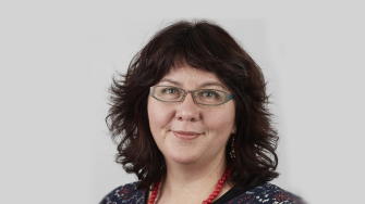 Catherine Althaus headshot 2