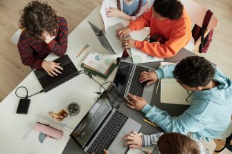 Educational apps used in Australian schools are exposing school kids to privacy risks.