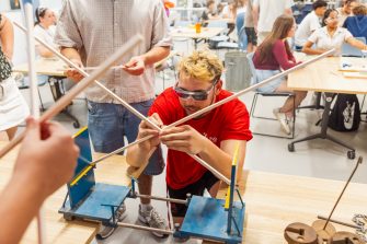 Students and staff taking part in the UNSW Engineering Indigenous Australian Engineering School program.