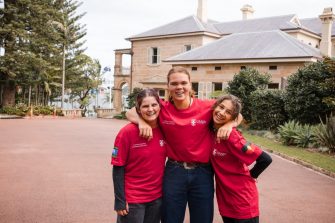 Students and staff taking part in the UNSW Engineering Indigenous Australian Engineering School program.