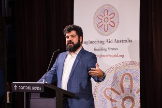 Students and staff taking part in the UNSW Engineering Indigenous Australian Engineering School program.