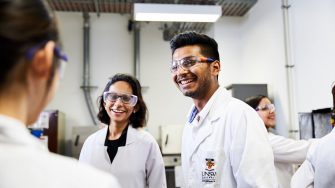 UNSW students in lab