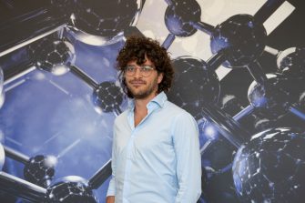 Savi Apicella headshot