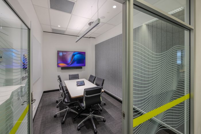 Graphite projects have done an amzing job updating a utilitarian office space and enhancing the experience for University staff.