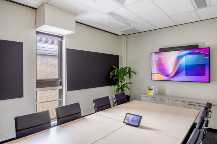 Graphite projects have done an amzing job updating a utilitarian office space and enhancing the experience for University staff.