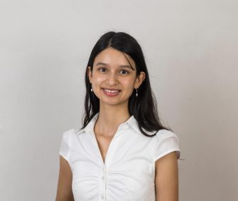 Headshot of Sian Richards, a PhD student at the Australian Energy Research Institute (AERI) at the University of New South Wales (UNSW). Her research focuses on drug repurposing.