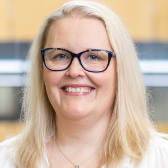 Jennie Cederholm headshot