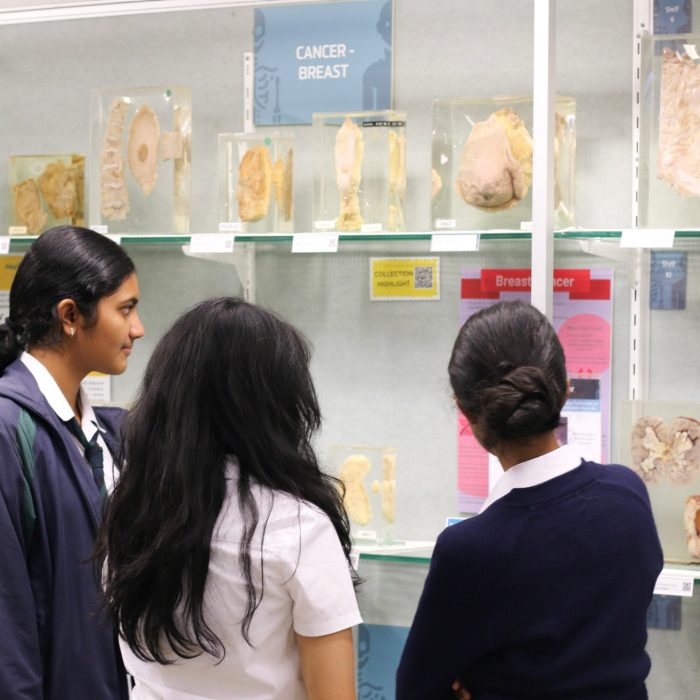 Students in Bay 21