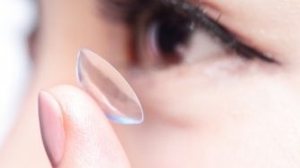 contact lens placement