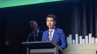 Arthur Chao accepts his award at the AFR Top100 Future Leaders event