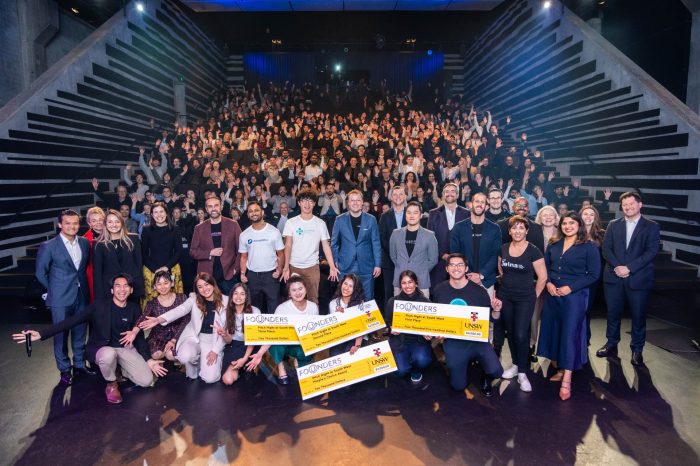 group photo in ampitheatre for unsw founders event