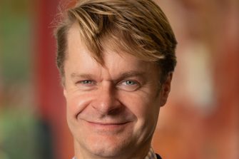 Headshot of David Warton