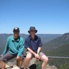Our visitor from Universitii Kenbangsan Malaysia, A/Prof. Lee Yook Heng with Justin in the Blue Mountains.