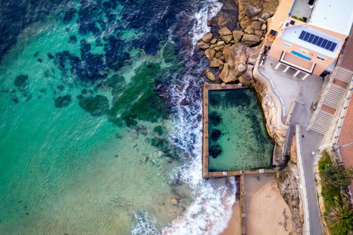 Coogee Beach and Ross Jones rock pool, situated on the southern end of Coogee Beach in East Sydney, Australia