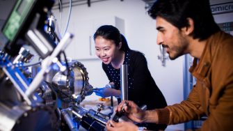Two students in UNSW quantum STM lab