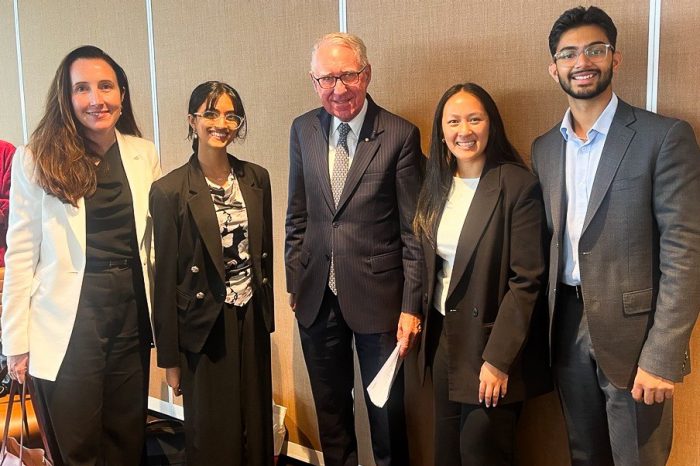 Photo of the UNSW CSI Undergraduate Leadership Fellows group meeting with David Gonski.