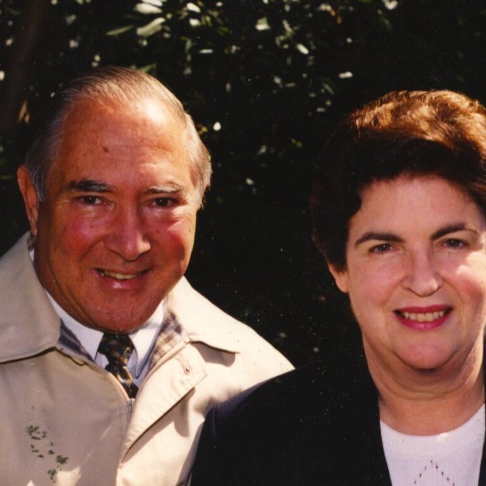 Dr John Sarks AM and Dr Shirley Sarks AM, who spent decades studying age-related macular degeneration.