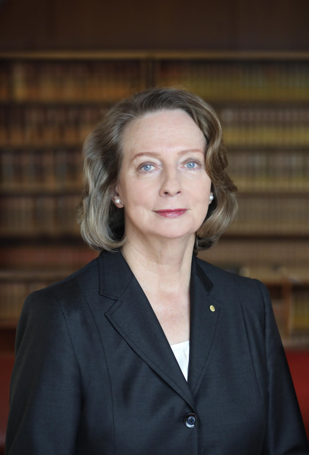 Chief Justice Susan Kiefel AC official portrait for Hal Wootten Lecture