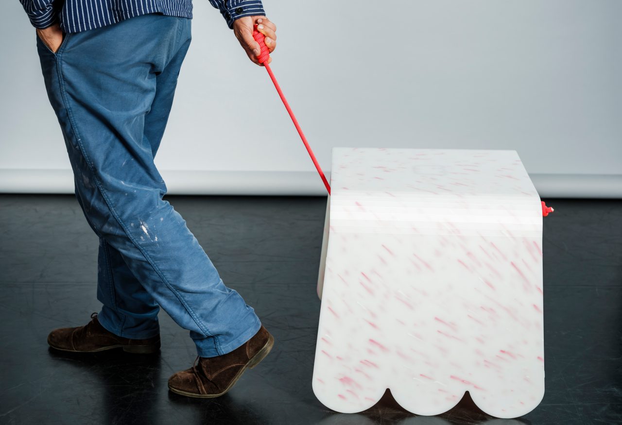 Dragging benchmark bench