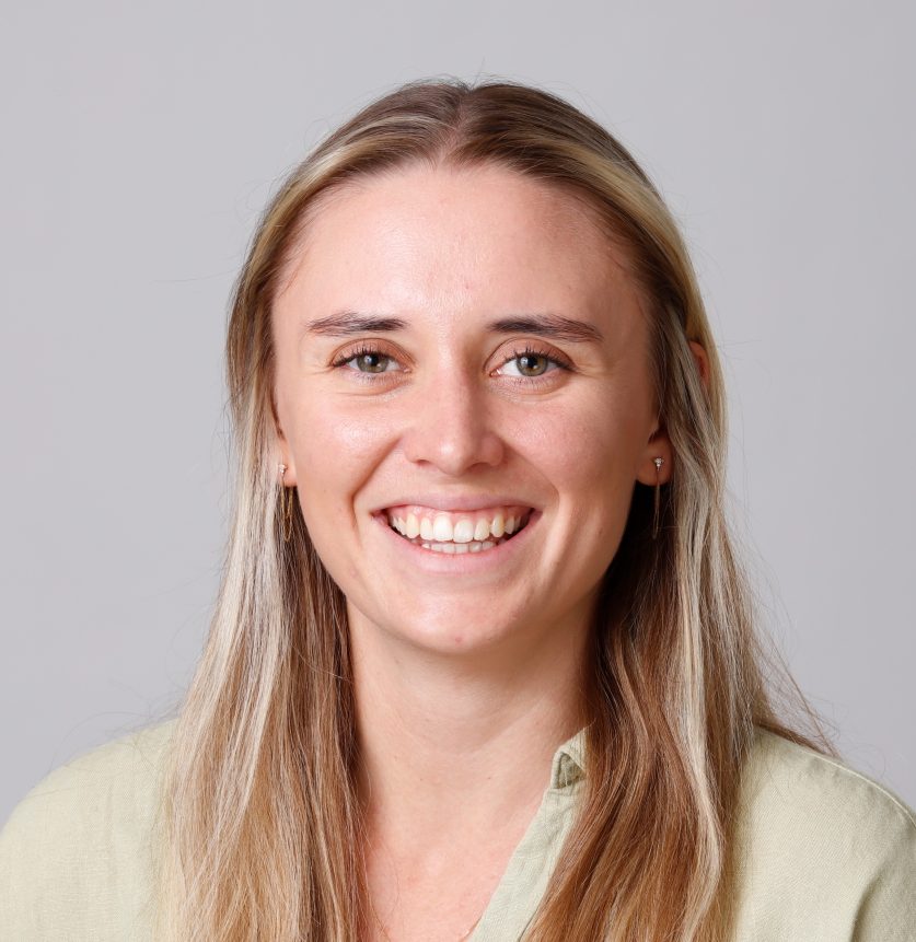 Caroline Edwards headshot